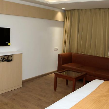 Hotel Radiance Барели Экстерьер фото