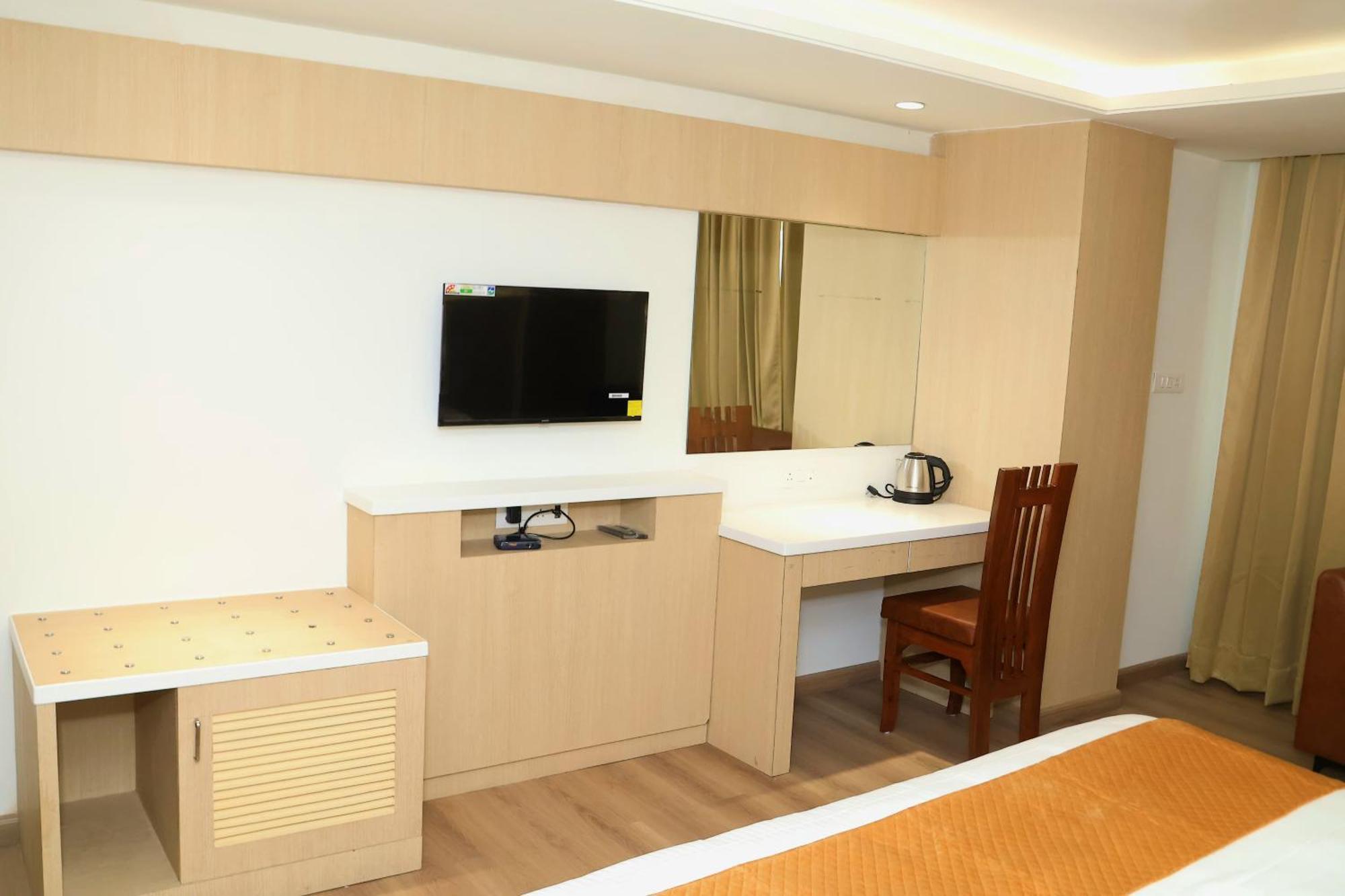 Hotel Radiance Барели Экстерьер фото