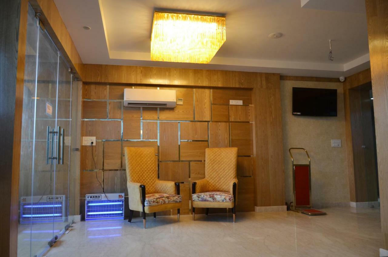 Hotel Radiance Барели Экстерьер фото