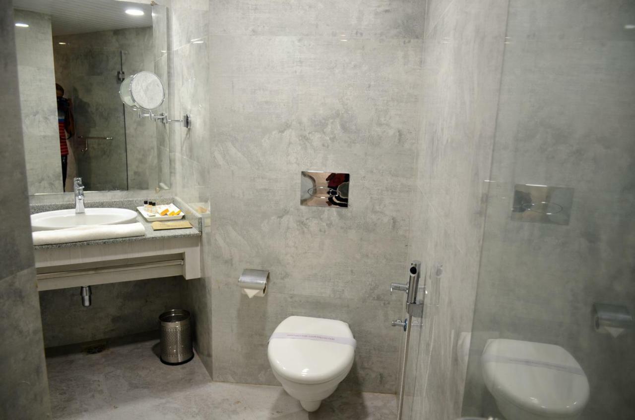 Hotel Radiance Барели Экстерьер фото